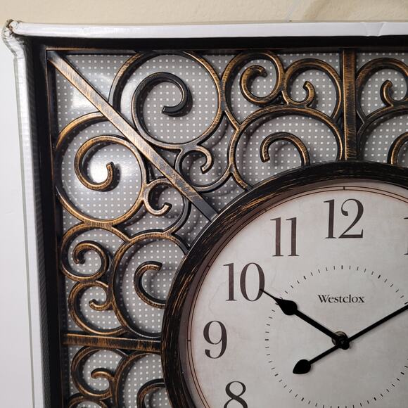 Westclox 20-inch Ornate Scrollwork Wall Clock. - Picture 3 of 8
